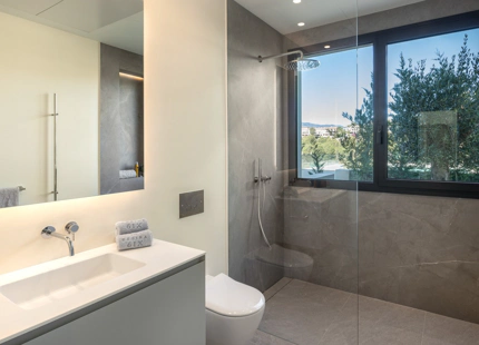 STUNNING GOLF VIEW VILLA FOR SALE ON THE NEW GOLDEN MILE, ESTEPONA