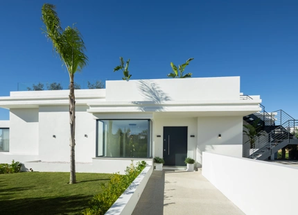 STUNNING GOLF VIEW VILLA FOR SALE ON THE NEW GOLDEN MILE, ESTEPONA
