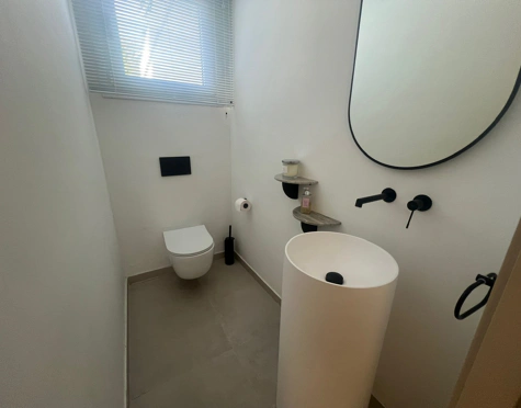 Town House for sale in El Herrojo, Benahavis