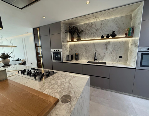 Town House for sale in El Herrojo, Benahavis