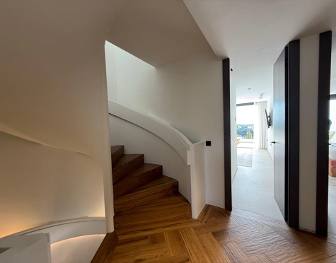 Town House for sale in El Herrojo, Benahavis