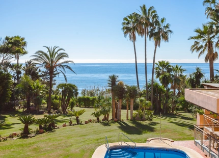 MANSION EN PRIMERA LINEA DE PLAYA EN VENTA EN LA NUEVA MILLA DE ORO 