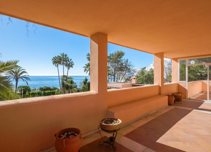 MANSION EN PRIMERA LINEA DE PLAYA EN VENTA EN LA NUEVA MILLA DE ORO 