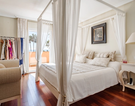 Villa en venta en New Golden Mile, Estepona East