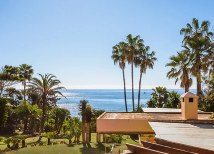 MANSION EN PRIMERA LINEA DE PLAYA EN VENTA EN LA NUEVA MILLA DE ORO 