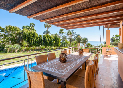 MANSION EN PRIMERA LINEA DE PLAYA EN VENTA EN LA NUEVA MILLA DE ORO 