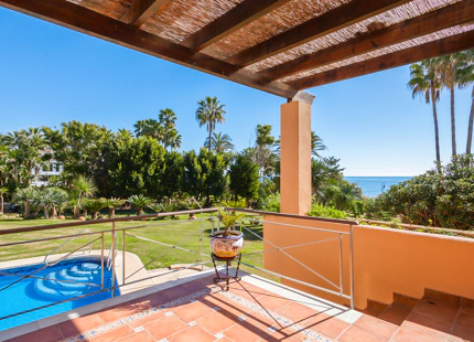 MANSION EN PRIMERA LINEA DE PLAYA EN VENTA EN LA NUEVA MILLA DE ORO 