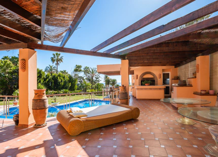 MANSION EN PRIMERA LINEA DE PLAYA EN VENTA EN LA NUEVA MILLA DE ORO 