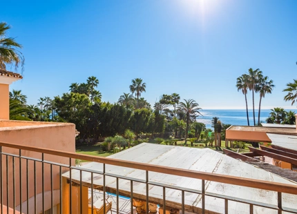 MANSION EN PRIMERA LINEA DE PLAYA EN VENTA EN LA NUEVA MILLA DE ORO 