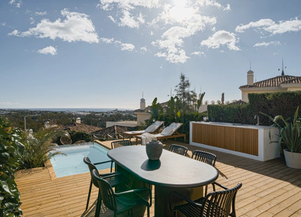 ESPLÉNDIDO APARTAMENTO EN PLANTA BAJA EN VENTA EN NUEVA ANDALUCÍA, MARBELLA