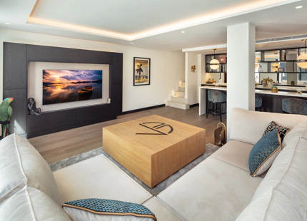 ELEGANTE VILLA EN SEGUNDA LÍNEA DE GOLF EN VENTA EN NUEVA ANDALUCÍA