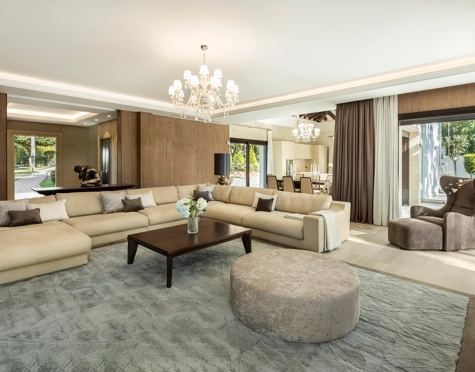 Villa en venta en Nueva Andalucia, Marbella