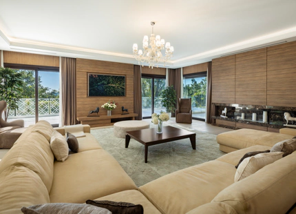 VILLA DE GOLF EN PRIMERA LÍNEA EN VENTA EN NUEVA ANDALUCÍA, MARBELLA