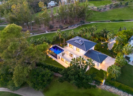 VILLA DE GOLF EN PRIMERA LÍNEA EN VENTA EN NUEVA ANDALUCÍA, MARBELLA