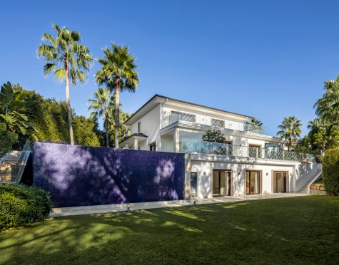 Villa en venta en Nueva Andalucia, Marbella