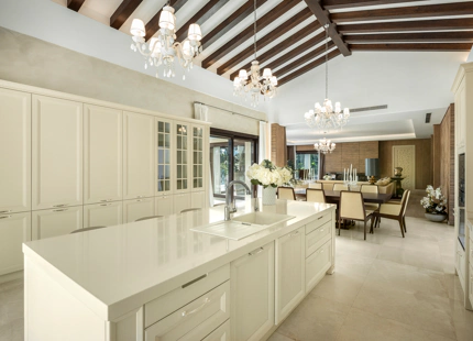 VILLA DE GOLF EN PRIMERA LÍNEA EN VENTA EN NUEVA ANDALUCÍA, MARBELLA