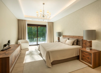 VILLA DE GOLF EN PRIMERA LÍNEA EN VENTA EN NUEVA ANDALUCÍA, MARBELLA