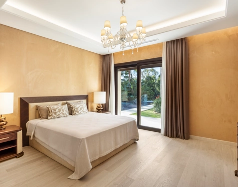 Villa en venta en Nueva Andalucia, Marbella