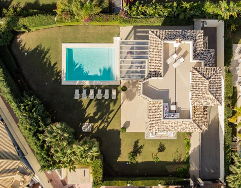 Villa for sale in Las Chapas, Marbella Este