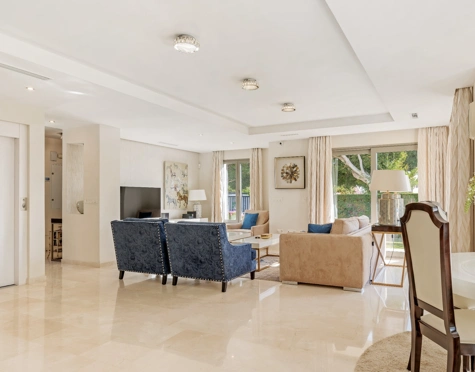 Villa for sale in Las Chapas, Marbella Este