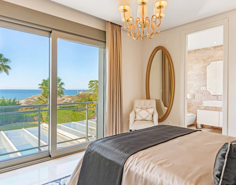 Villa for sale in Las Chapas, Marbella Este