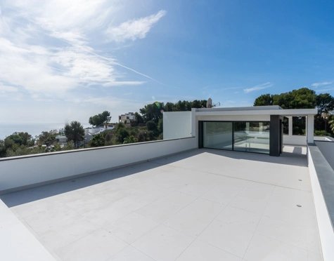 Villa for sale in Benalmadena