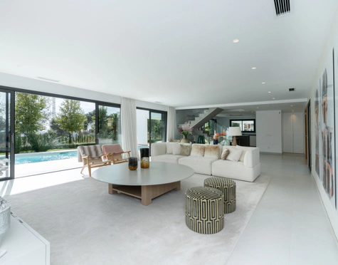 Villa for sale in Benalmadena
