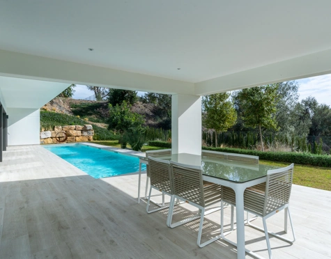 Villa for sale in Benalmadena