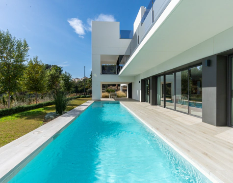 Villa for sale in Benalmadena