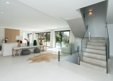 VILLA LUMINOSA Y CONTEMPORÁNEA EN VENTA EN BENALMÁDENA