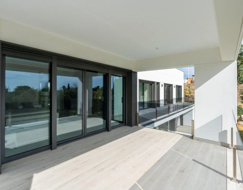 Villa for sale in Benalmadena