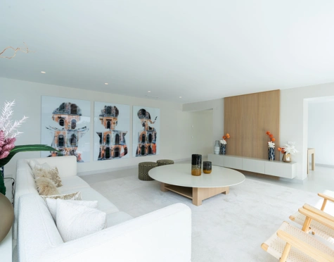 Villa for sale in Benalmadena