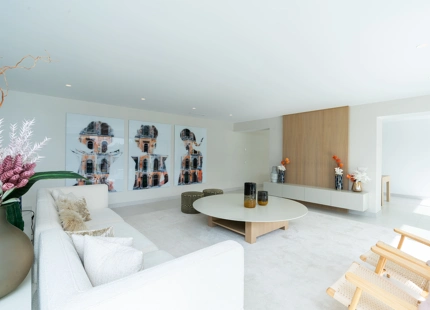 VILLA LUMINOSA Y CONTEMPORÁNEA EN VENTA EN BENALMÁDENA