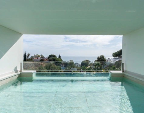 Villa for sale in Benalmadena
