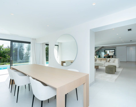 Villa for sale in Benalmadena