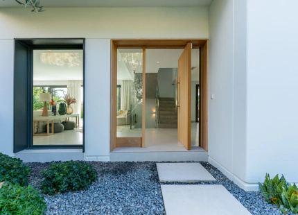 VILLA LUMINOSA Y CONTEMPORÁNEA EN VENTA EN BENALMÁDENA