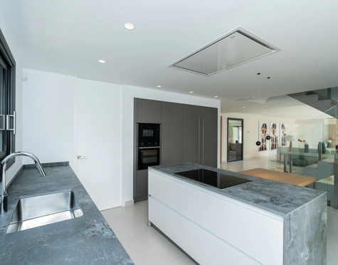 Villa for sale in Benalmadena