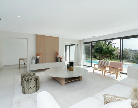 Villa for sale in Benalmadena