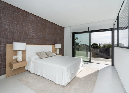 VILLA LUMINOSA Y CONTEMPORÁNEA EN VENTA EN BENALMÁDENA