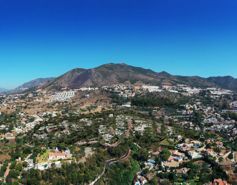 Villa for sale in Benalmadena