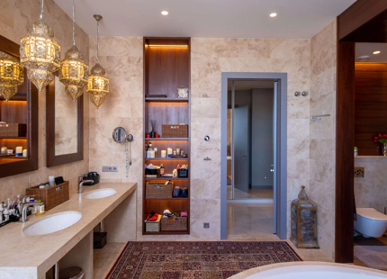 ONE-OF-A-KIND VILLA FOR SALE ON THE HILLS OF ALCUZCUZ, BENAHAVIS