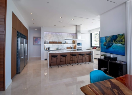 ONE-OF-A-KIND VILLA FOR SALE ON THE HILLS OF ALCUZCUZ, BENAHAVIS