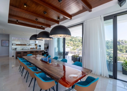 ONE-OF-A-KIND VILLA FOR SALE ON THE HILLS OF ALCUZCUZ, BENAHAVIS