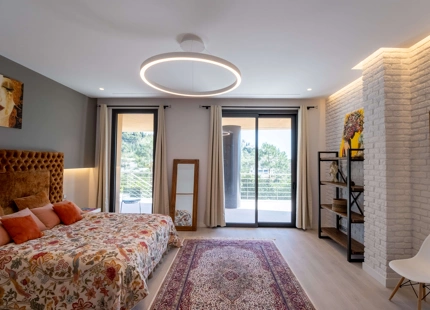 ONE-OF-A-KIND VILLA FOR SALE ON THE HILLS OF ALCUZCUZ, BENAHAVIS