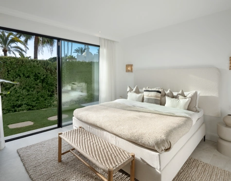 Villa for sale in Nueva Andalucia, Marbella