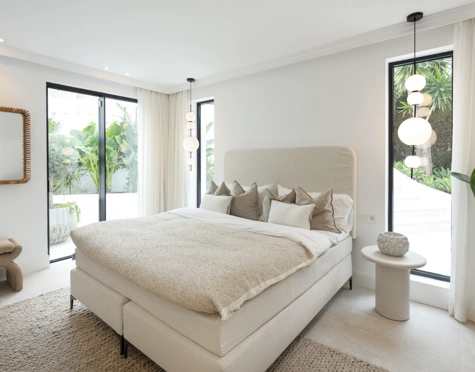 Villa for sale in Nueva Andalucia, Marbella