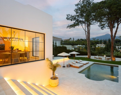 Villa for sale in Nueva Andalucia, Marbella