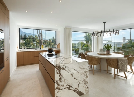SPLENDID VILLA FOR SALE IN NUEVA ANDALUCIA’S GOLF VALLEY, MARBELLA