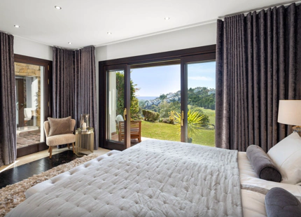 ELEVATED VILLA WITH UNIQUE GOLF VIEWS FOR SALE IN LA QUINTA, BENAHAVIS