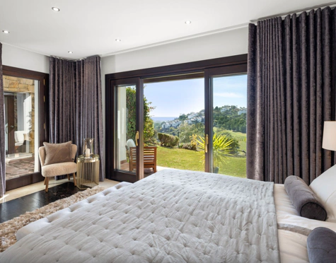 Villa for sale in Lomas de La Quinta, Benahavis